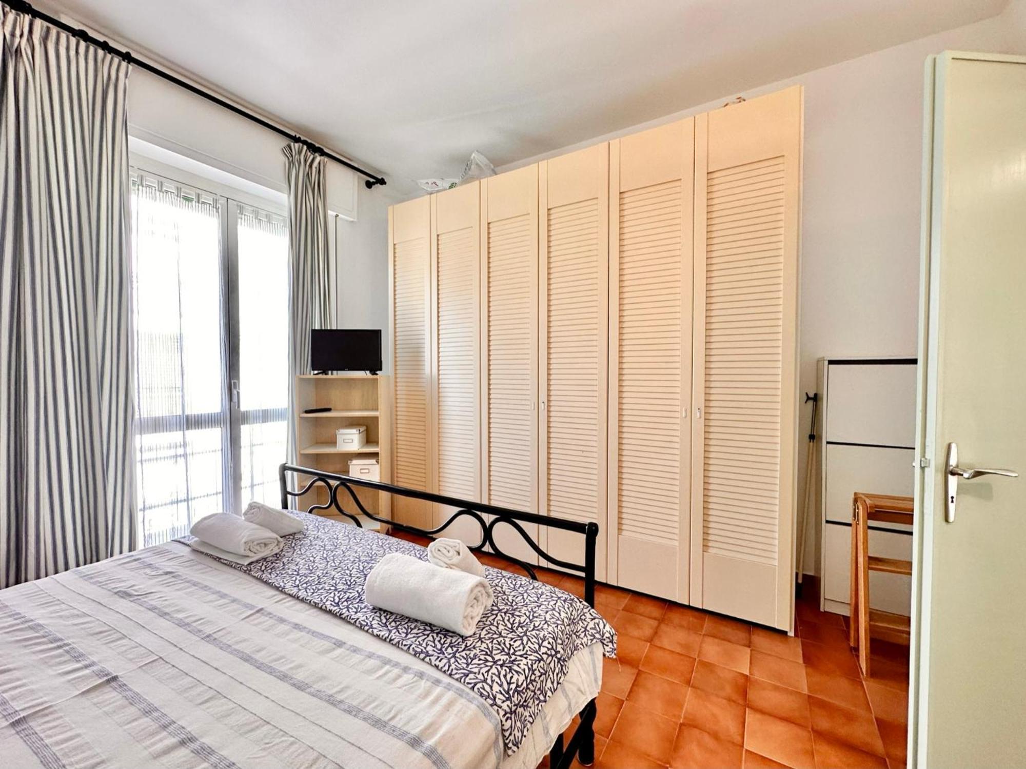 Hostdomus - Paradiso Apartment Finale Ligure
